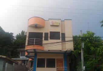 R & R (Rest & Relax) Guesthouse has Balcony rooms