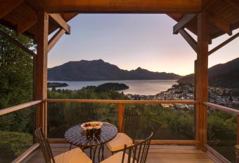 Commonage Villas by Staysouth has Balcony rooms