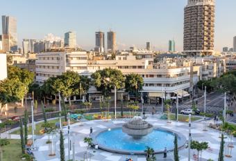 Center Chic Hotel - an Atlas Boutique Hotel allows 18 year olds to book a room