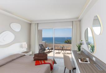 Rodos Princess Beach Hotel allows 18 year olds to book a room