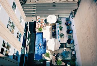 Hotel Feliz has Balcony rooms