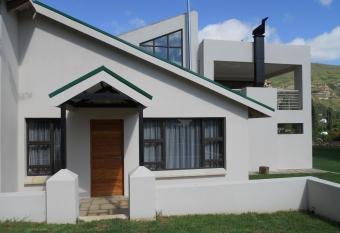 Bella Vista Self Catering allows 18 year olds to book a room