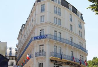 H  tel Royal has Balcony rooms