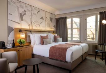 Hotel La Diligence allows 18 year olds to book a room