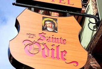 H  tel Sainte Odile allows 18 year olds to book a room