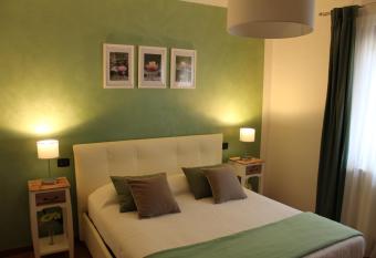 Casa  has Balcony rooms