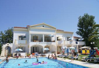 Alessandro has Balcony rooms