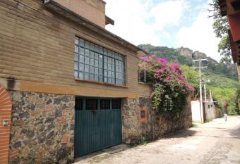 Ollin Calli Hostal-Temazcal has Balcony rooms