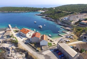 Apartment Karuza Rukavac has Balcony rooms