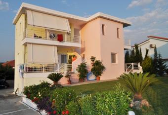 Olympion Village Studios has Balcony rooms