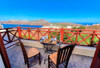 Aspalathos Suites has Balcony rooms