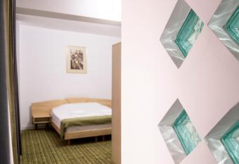 Casa Gabriela allows 18 year olds to book a room