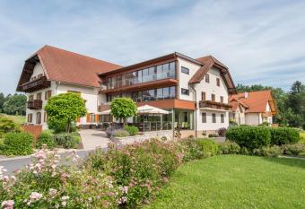 Hotel-Restaurant Gruber has Balcony rooms