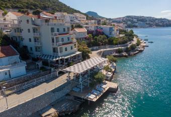Hotel Posejdon has Balcony rooms