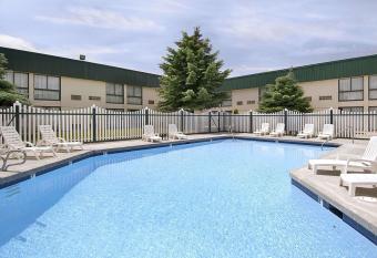 Motel 6 Pocatello, ID allows 18 year olds to book a room