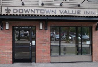 Downtown Value Inn allows 18 year olds to book a room