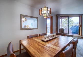 Lakeview Marina Place has Balcony rooms