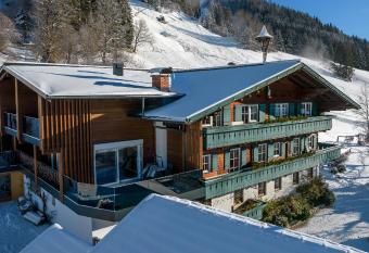 Appartement Ferienhof Ortnergut has Balcony rooms