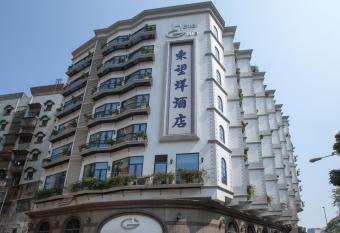 Hotel Guia has Balcony rooms