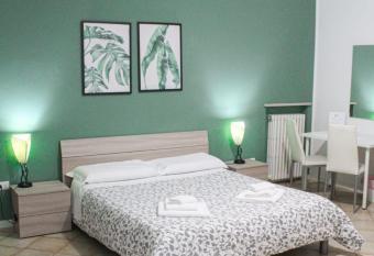 Last Minute Ferrara has Balcony rooms