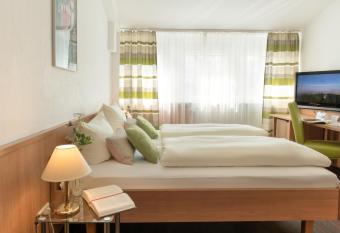 Business Hotel B  blingen-Sindelfingen has Balcony rooms