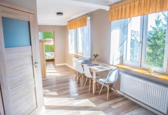 Hostel 1902 has Balcony rooms