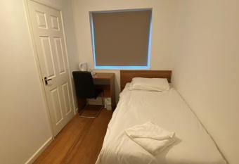 Contractors Guest House allows 18 year olds to book a room