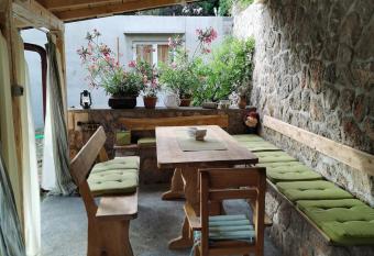 Studio Apartmani Kremi   has Balcony rooms