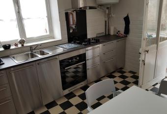 Saint-Ay sur la route des ch  teaux has Balcony rooms