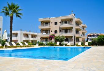 Niko Elen has Balcony rooms