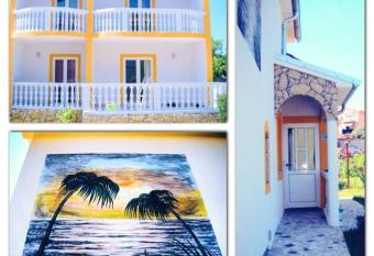 Apartment Emanuela has Balcony rooms