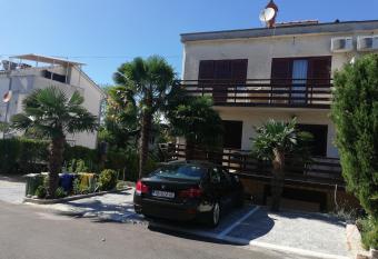 Apartments Ivo has Balcony rooms