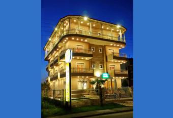 Hotel Souita has Balcony rooms