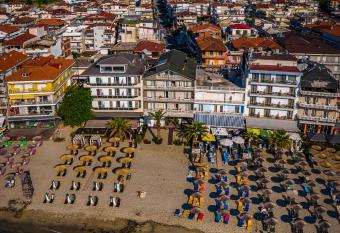 Hotel Avra has Balcony rooms
