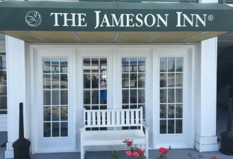 Jameson Inn Douglas has Smoking/Balcony rooms