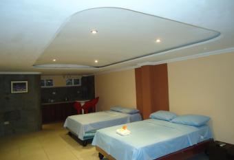 Hostaling Guayaquil allows 18 year olds to book a room