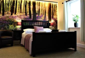 The Dove Inn allows 18 year olds to book a room