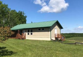 HI Rossburn 9 Finger Ranch has Balcony rooms
