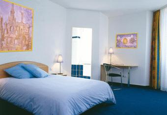 Amadeus Hotel allows 18 year olds to book a room