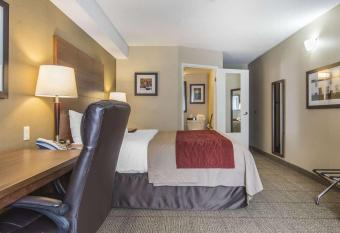 Comfort Inn Huntsville allows 18 year olds to book a room