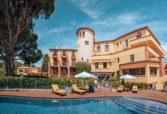 Ermitage de l Oasis & Spa - Cannes Mandelieu has Balcony rooms