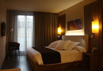 Hotel Aroi Ponferrada allows 18 year olds to book a room