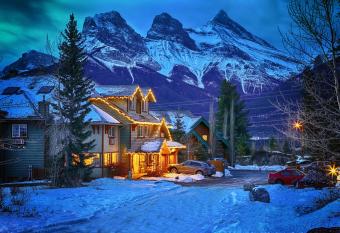 Creekside Villa allows 18 year olds to book a room