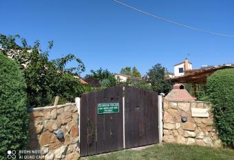 Giorgos Garden House has Balcony rooms