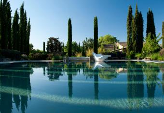 B&B La Petite Maison allows 18 year olds to book a room