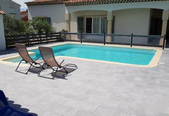 Charmante maison climatis  e Vedene - Avignon avec piscine has Balcony rooms