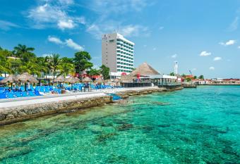 El Cid La Ceiba Beach has Balcony rooms