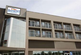 Baymont by Wyndham Fort McMurray has Balcony rooms