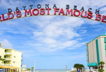 Super 8 by Wyndham Daytona Beach allows 18 year olds to book a room