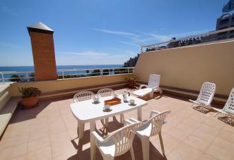 ACV Bahia Park-1   L  nea Planta 5 Frontal Al Mar allows 18 year olds to book a room